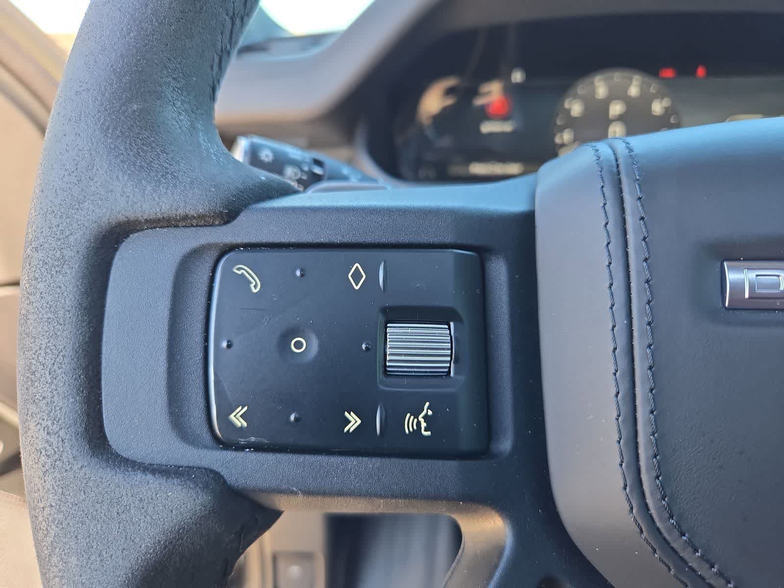 Thumbnail: 2023 Land Rover Defender - 22