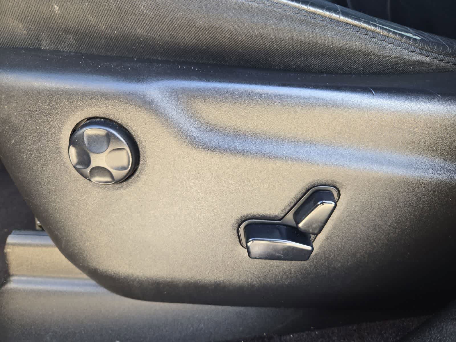 Thumbnail: 2018 Jeep Grand Cherokee - 16