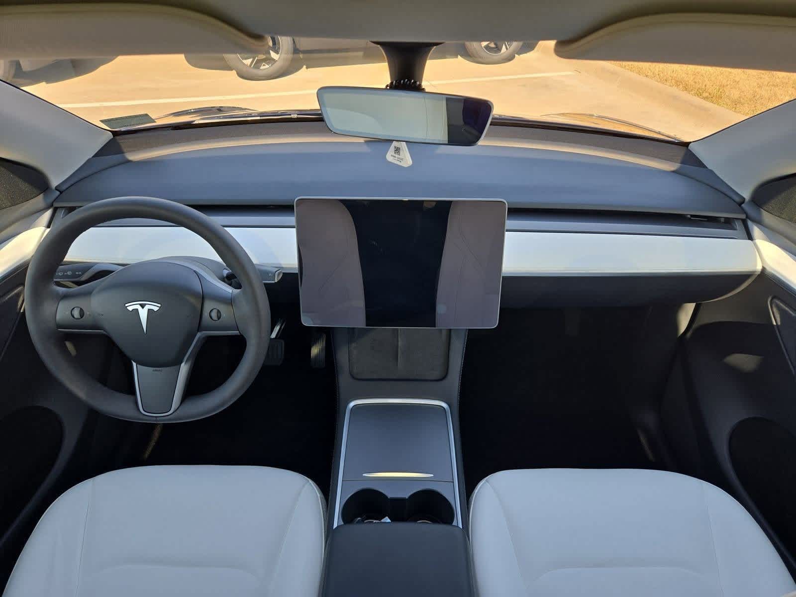 Thumbnail: 2022 Tesla Model Y - 13