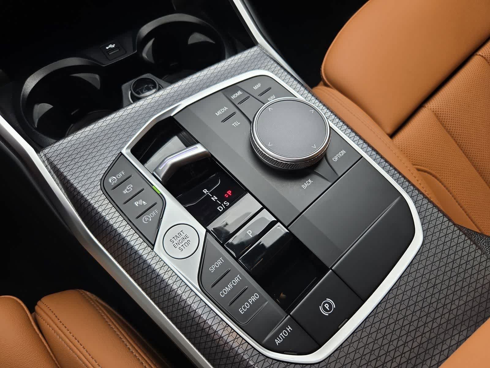 Thumbnail: 2025 BMW 3 Series - 32