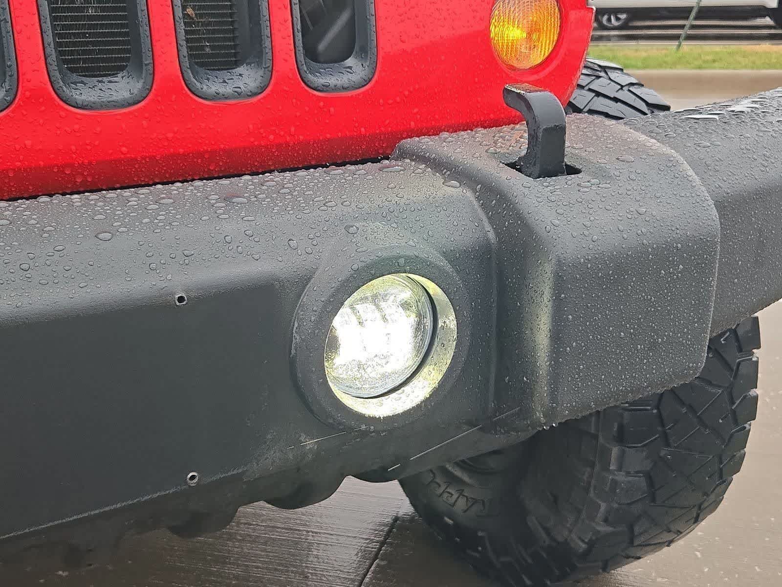 Thumbnail: 2015 Jeep Wrangler - 11