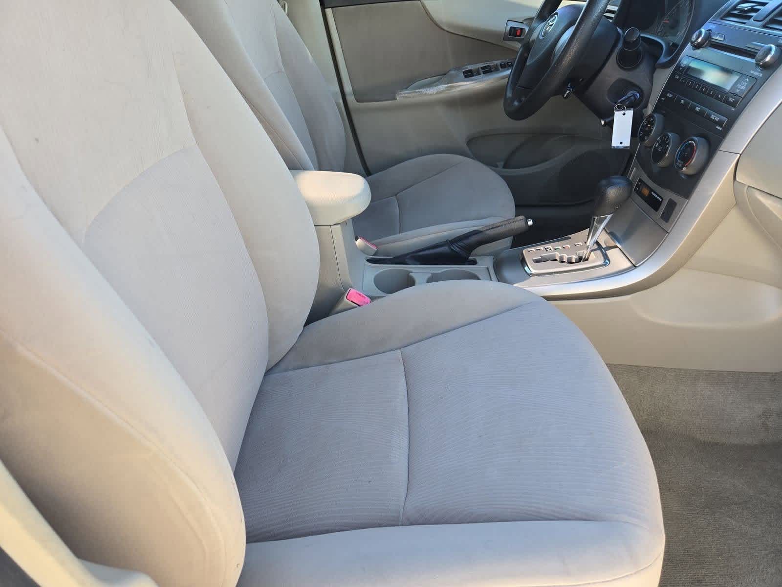 Thumbnail: 2011 Toyota Corolla - 20