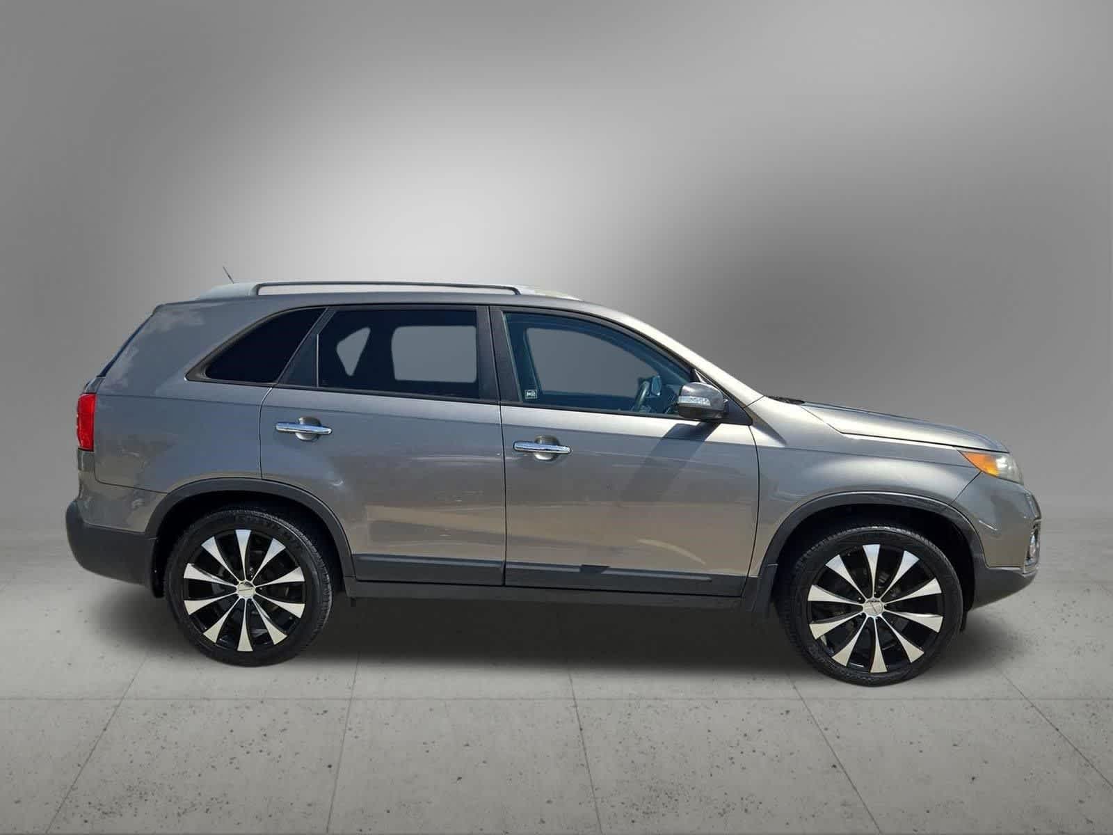 Thumbnail: 2013 Kia Sorento - 7
