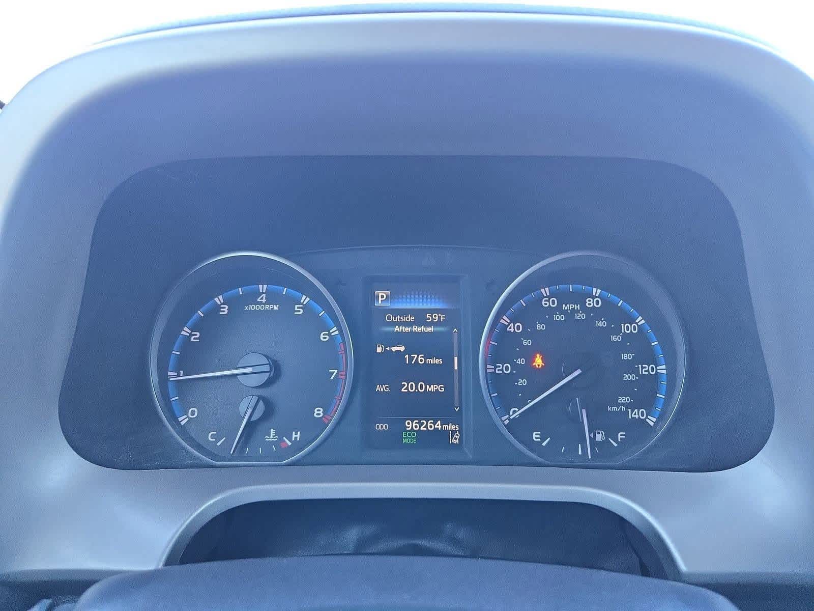 Thumbnail: 2018 Toyota RAV4 - 34