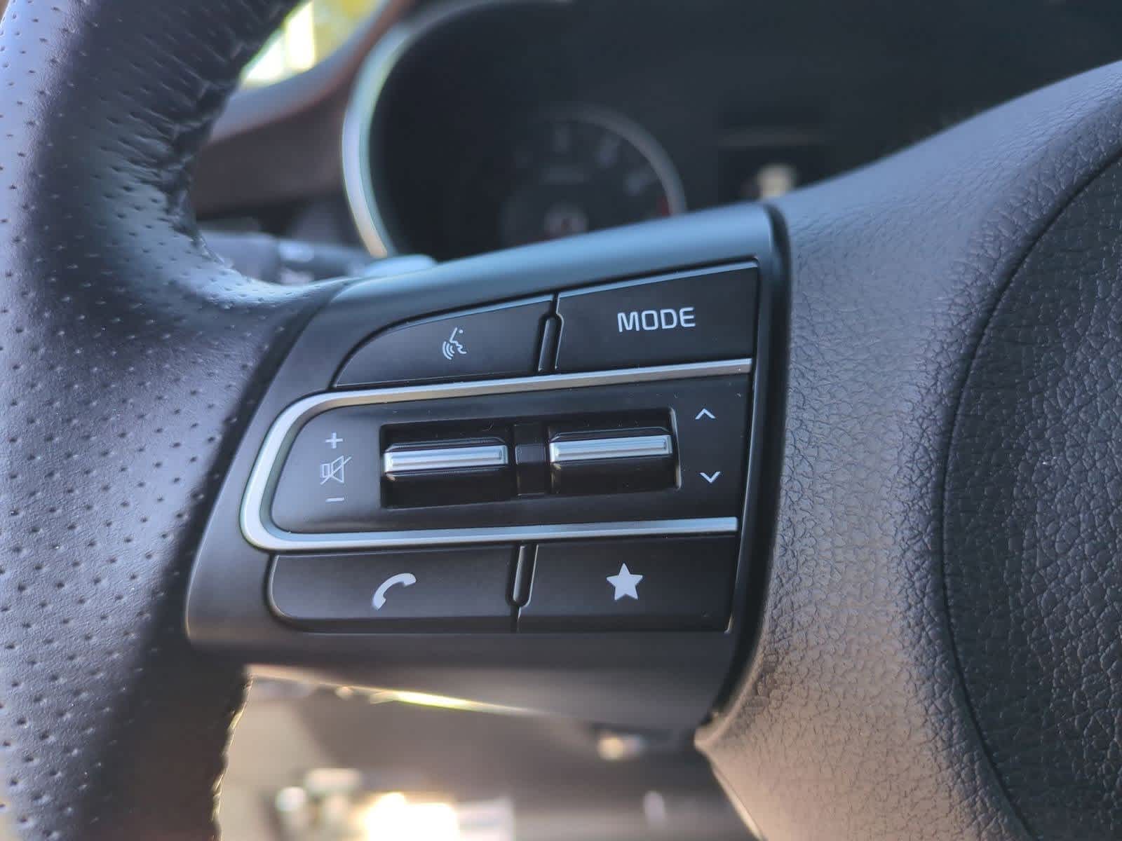 Thumbnail: 2023 Kia Stinger - 24