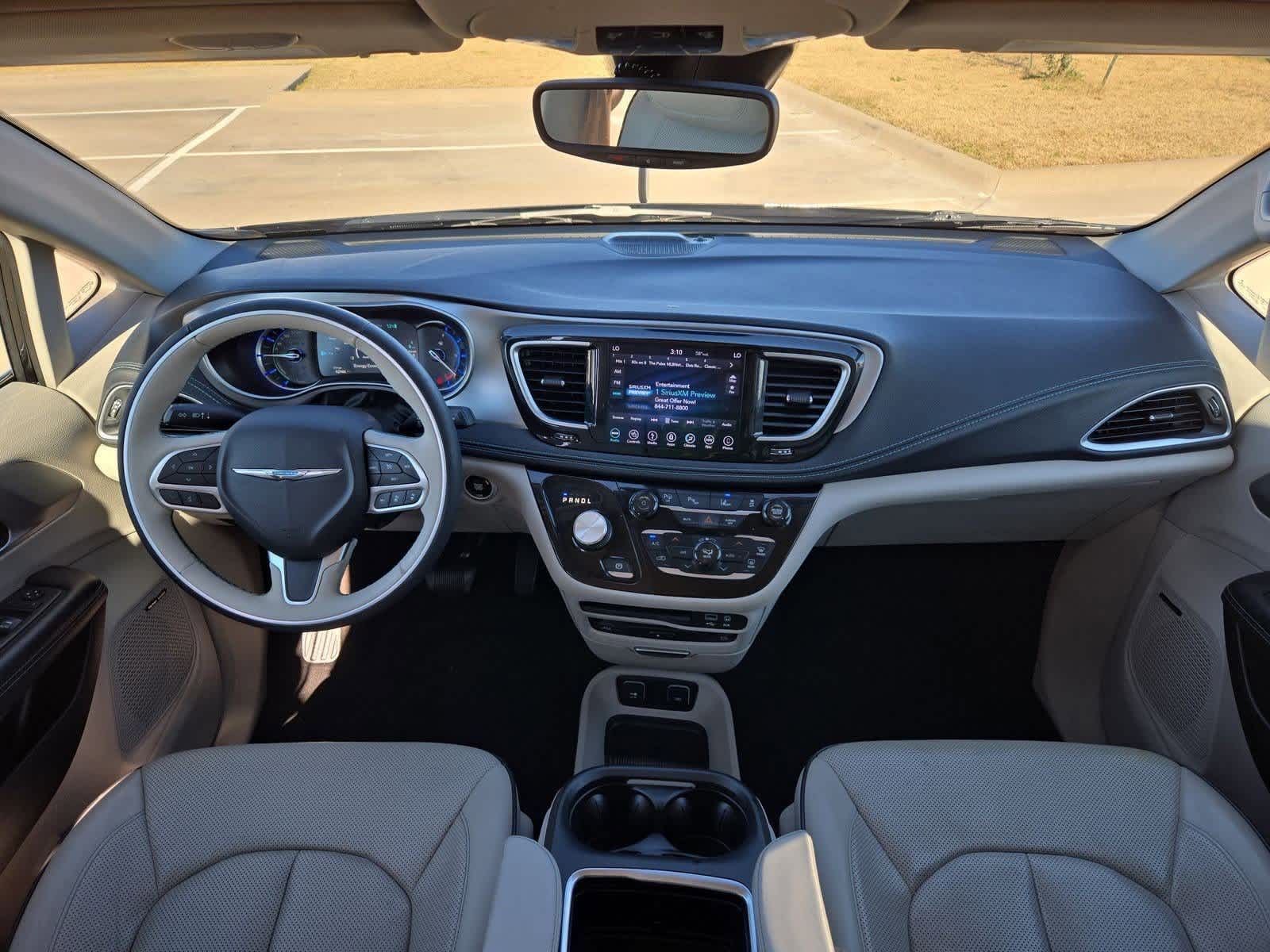 Thumbnail: 2018 Chrysler Pacifica - 14