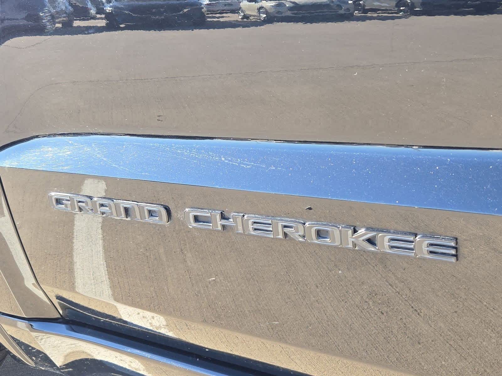 Thumbnail: 2019 Jeep Grand Cherokee - 12