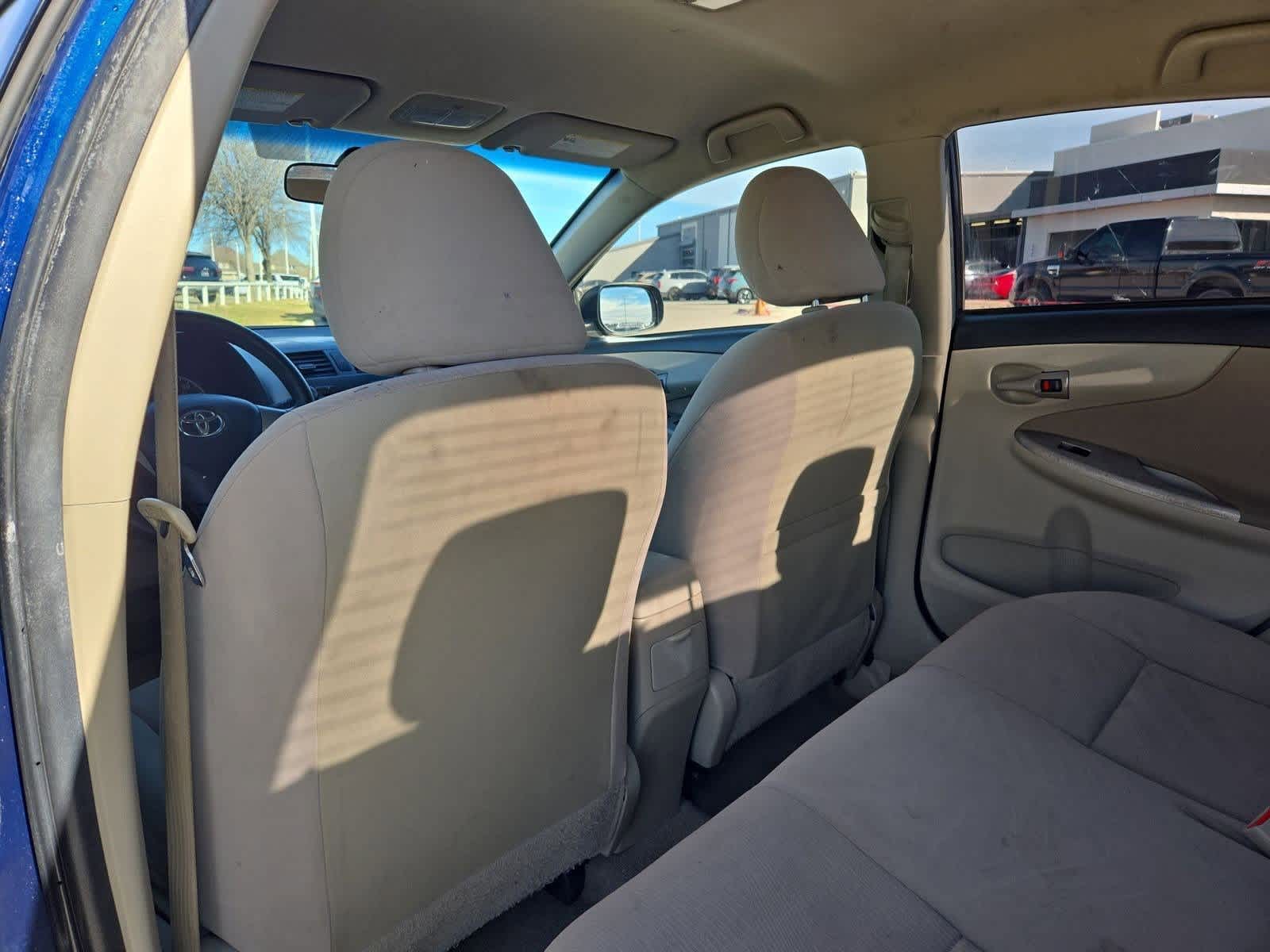 Thumbnail: 2011 Toyota Corolla - 17