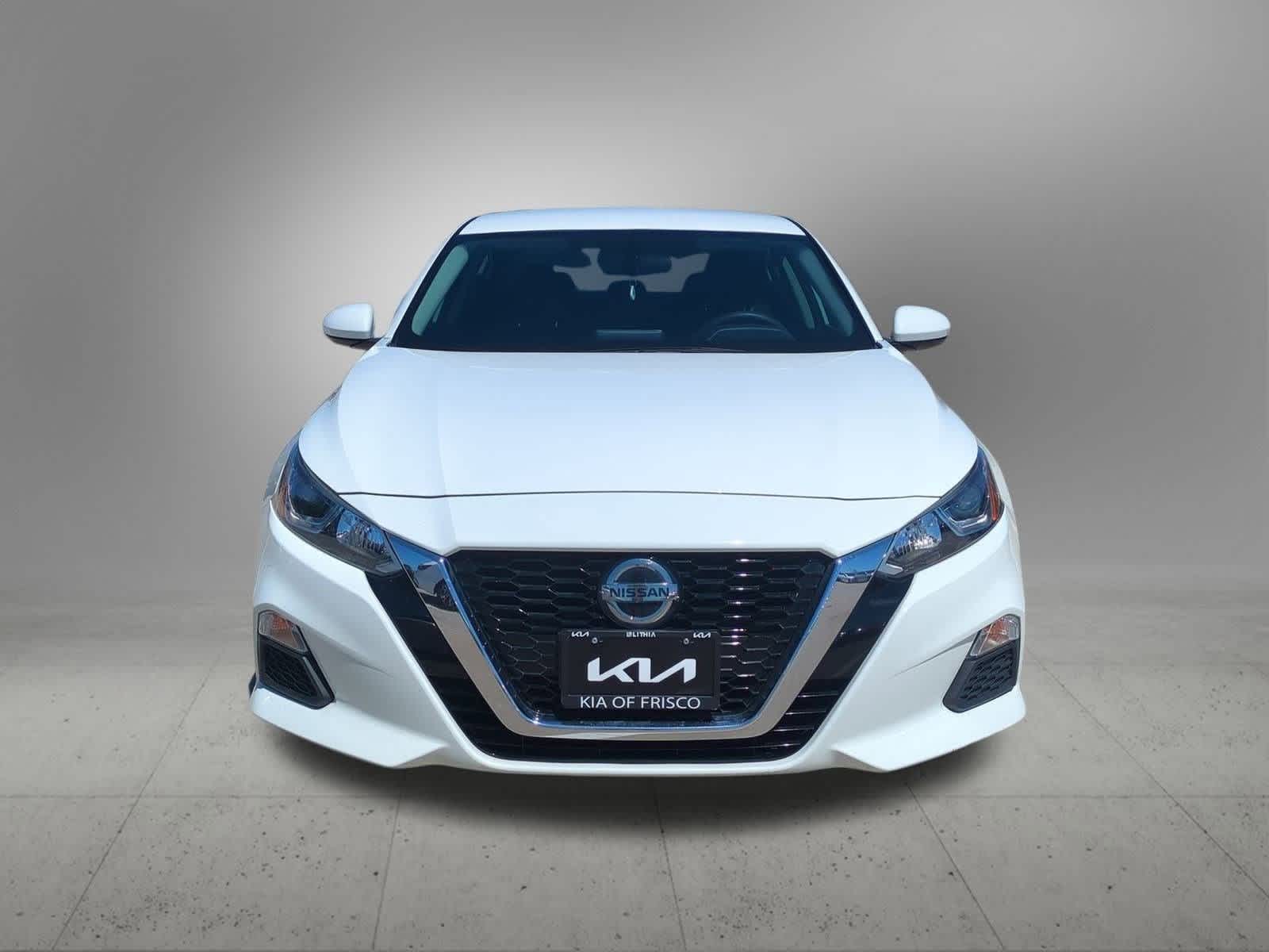 Thumbnail: 2020 Nissan Altima - 9