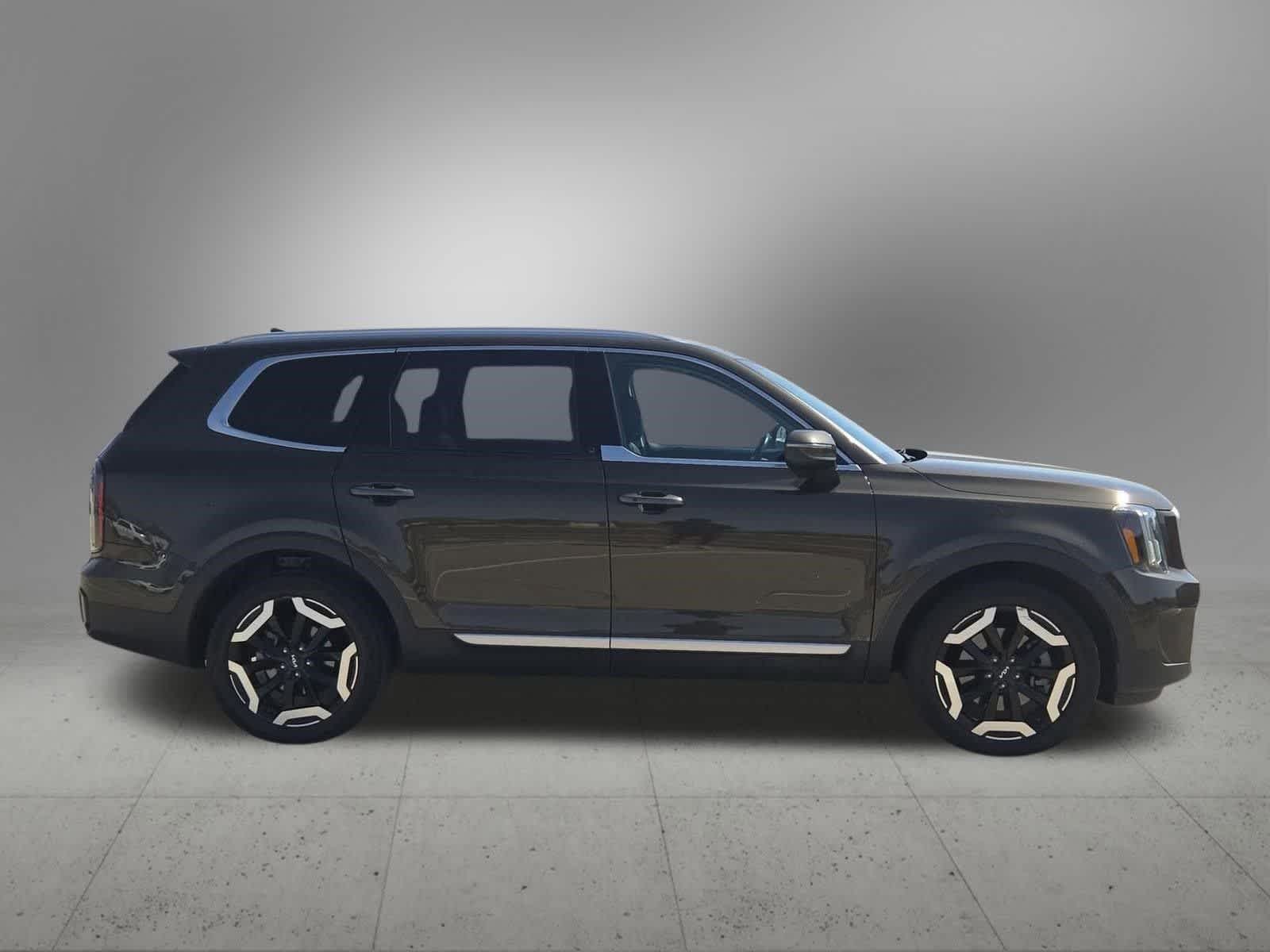 Thumbnail: 2023 Kia Telluride - 7