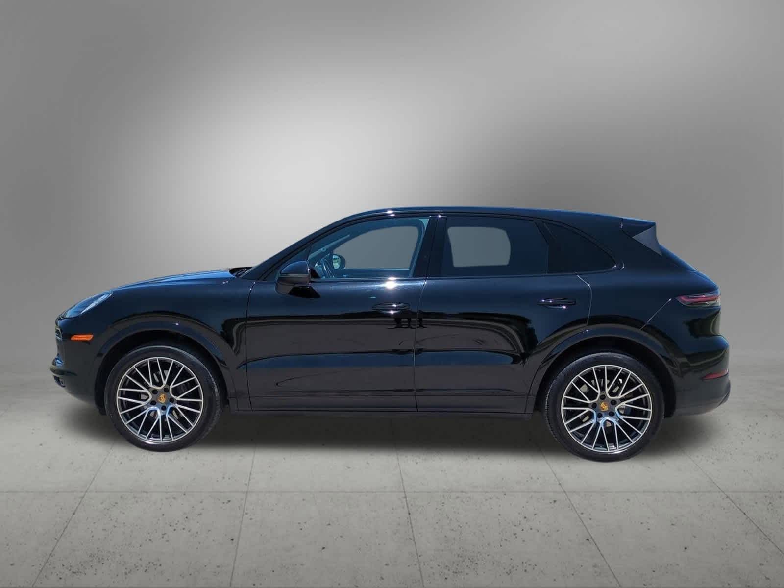 Thumbnail: 2020 Porsche Cayenne - 3