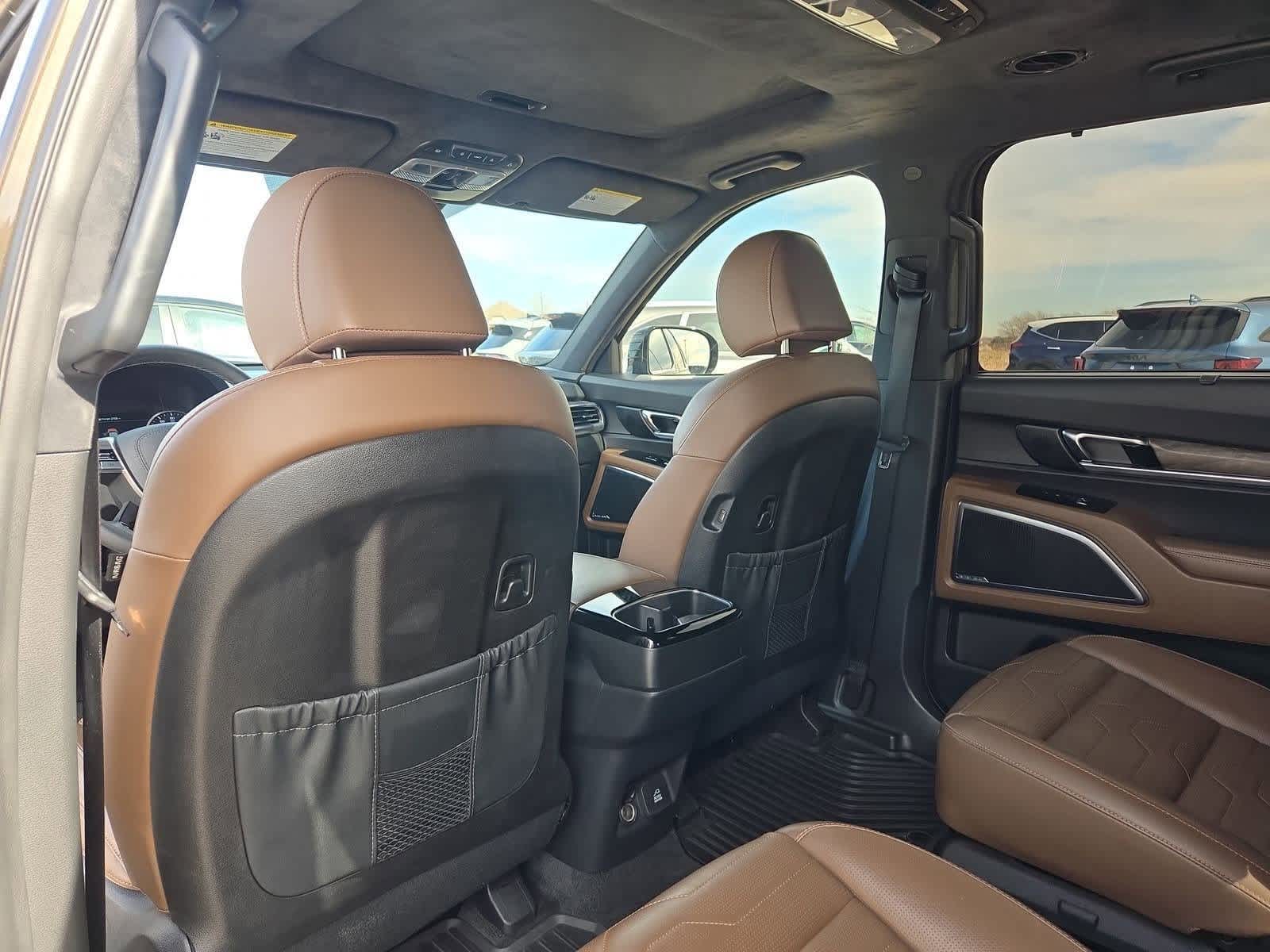 Thumbnail: 2022 Kia Telluride - 17