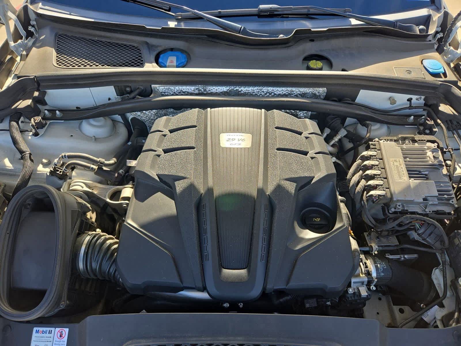 Thumbnail: 2020 Porsche Macan - 13