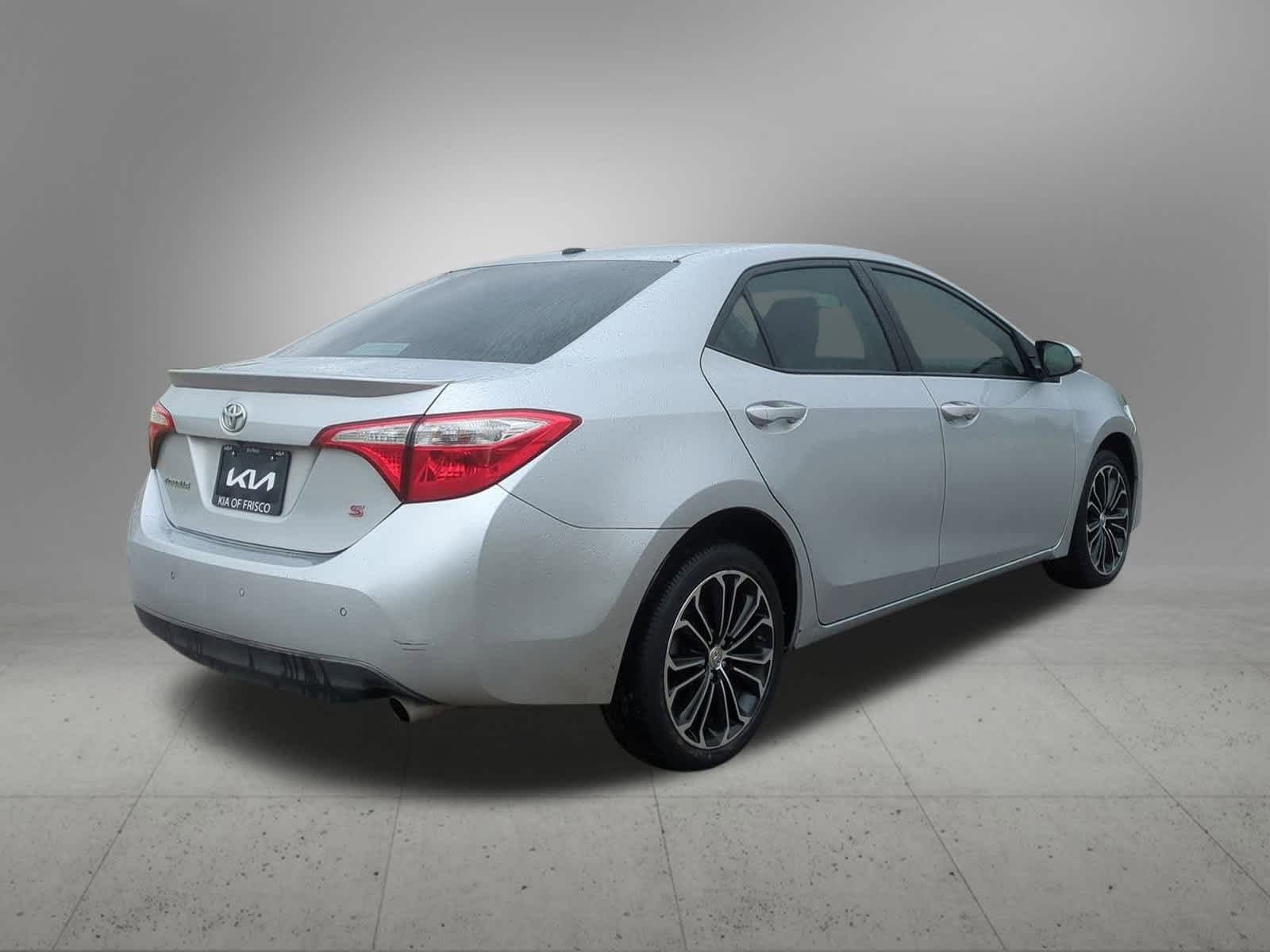 Thumbnail: 2015 Toyota Corolla - 6