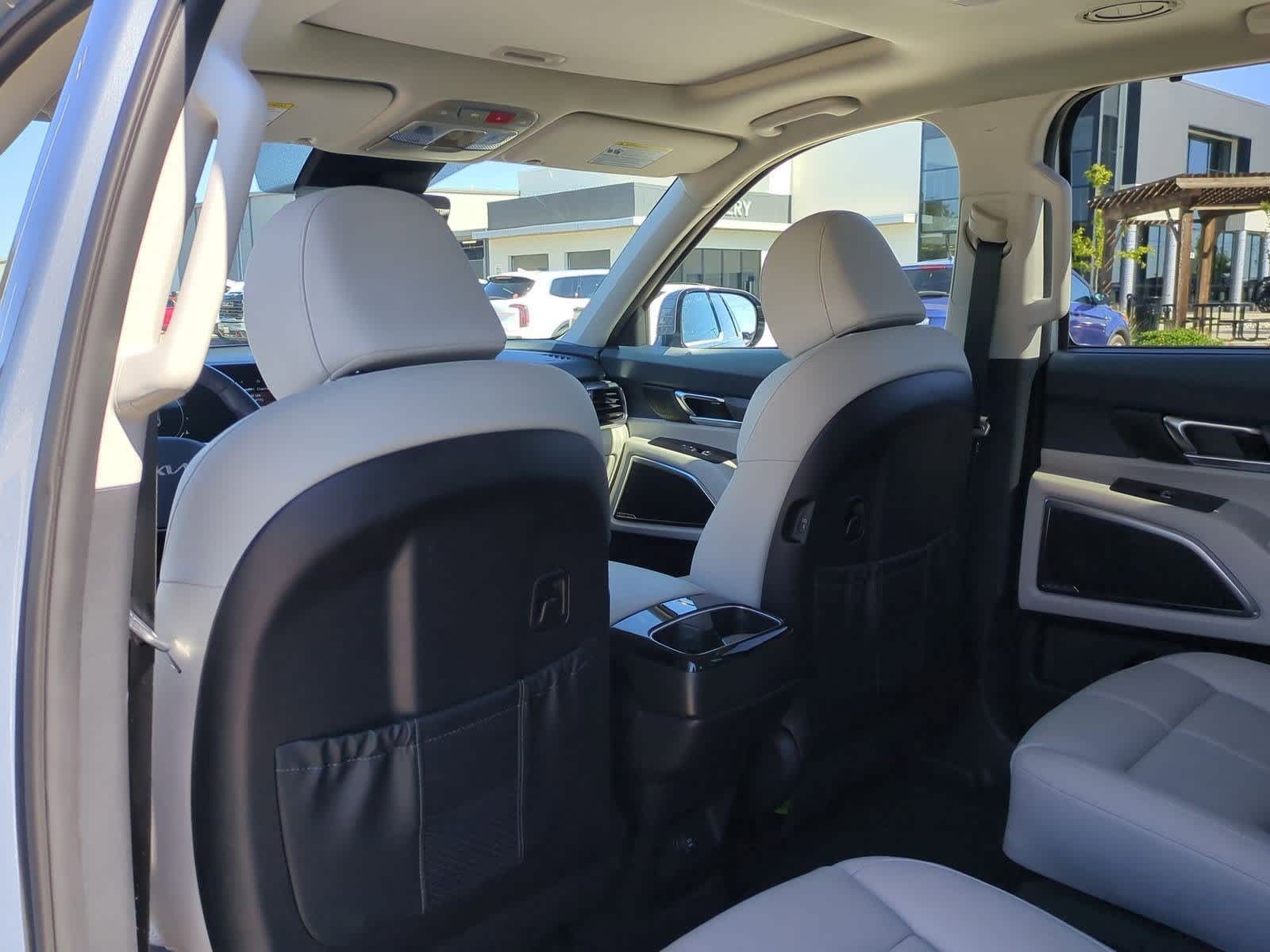 Thumbnail: 2025 Kia Telluride - 17