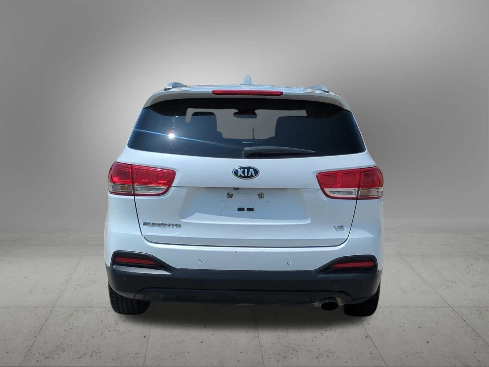 Thumbnail: 2016 Kia Sorento - 5