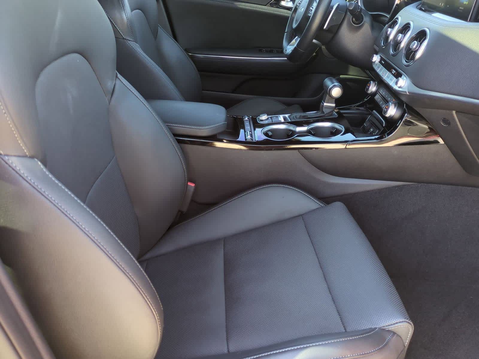 Thumbnail: 2023 Kia Stinger - 22