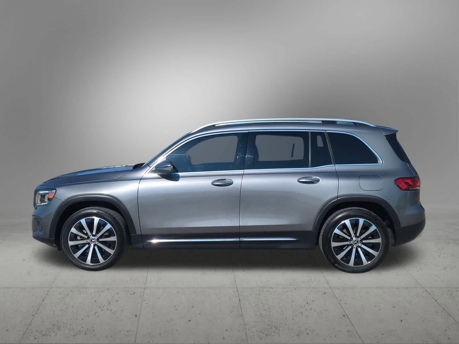 2022 Mercedes Benz GLB 250 photo 3