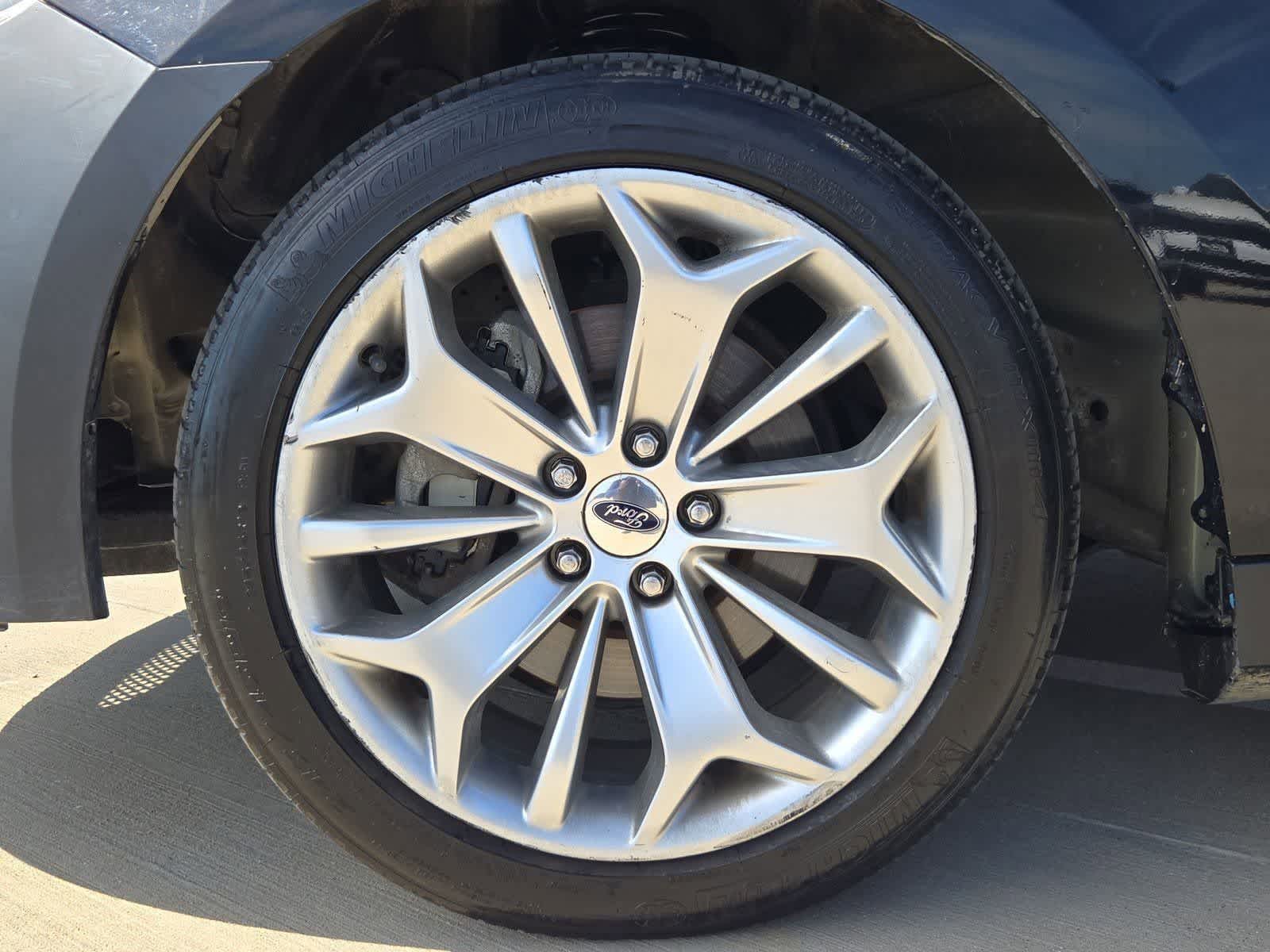 Thumbnail: 2017 Ford Taurus - 12