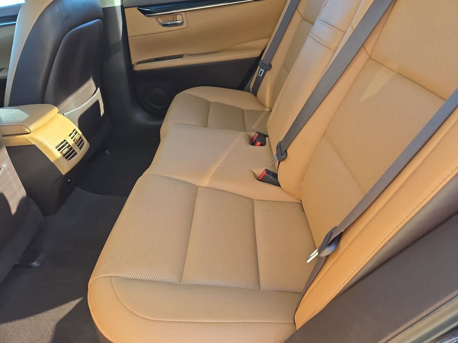 Thumbnail: 2017 Lexus ES - 20