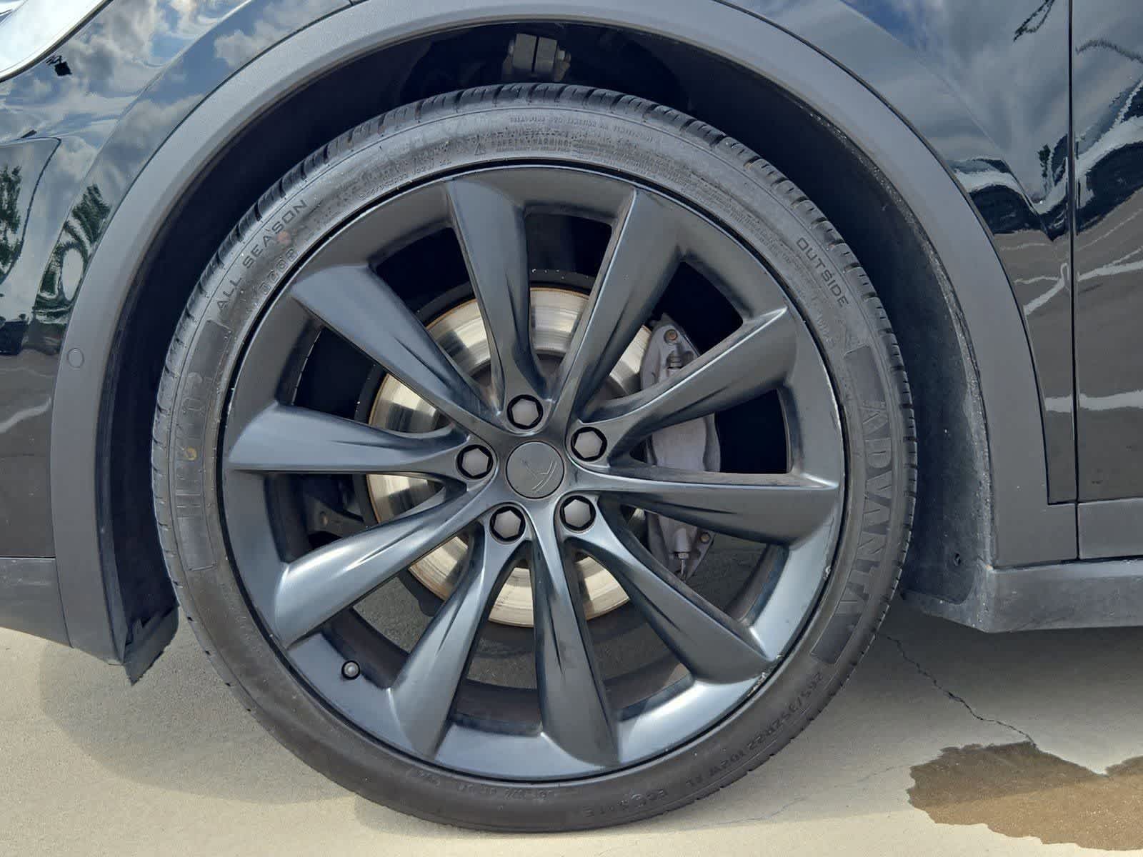 Thumbnail: 2018 Tesla Model X - 11