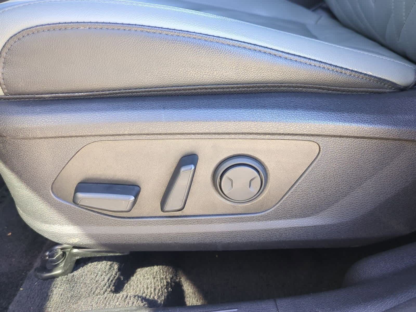 Thumbnail: 2023 Kia Sportage - 16