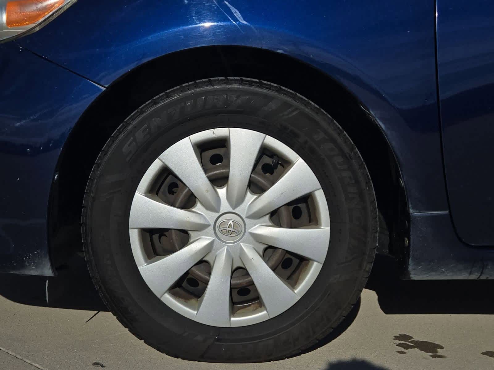 Thumbnail: 2011 Toyota Corolla - 12