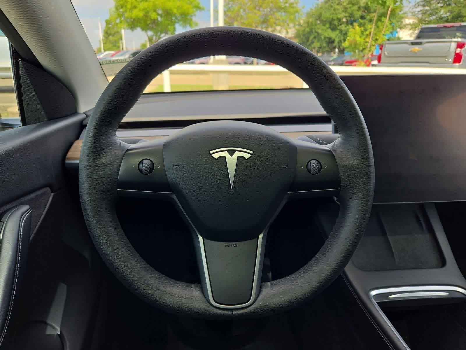 Thumbnail: 2022 Tesla Model Y - 19