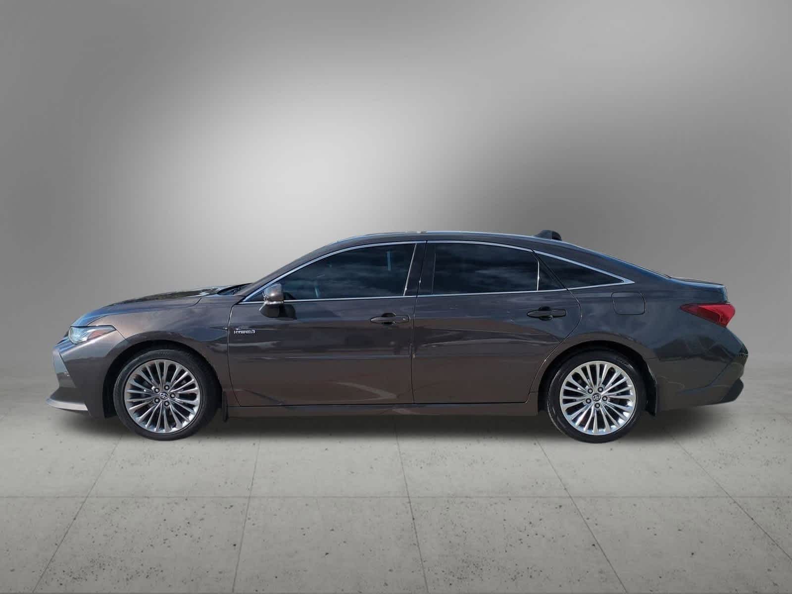 2020 Toyota Avalon Hybrid Limited photo 3