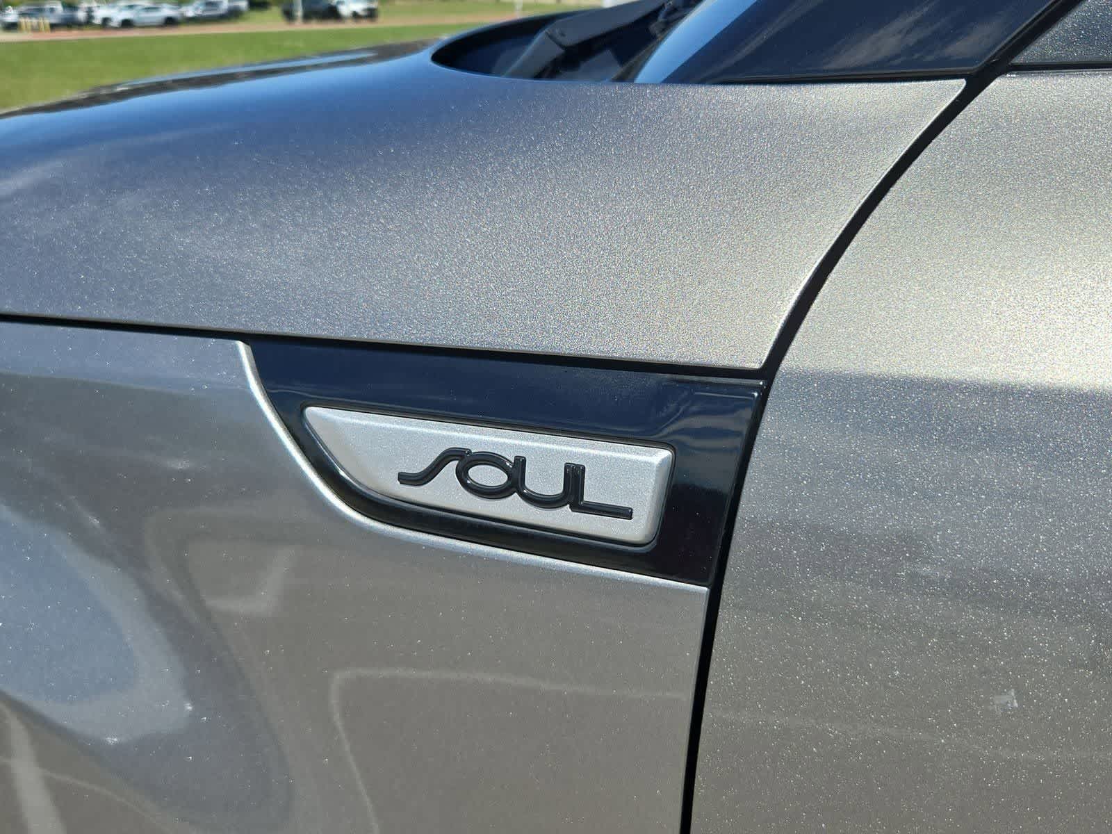 Thumbnail: 2016 Kia Soul - 11