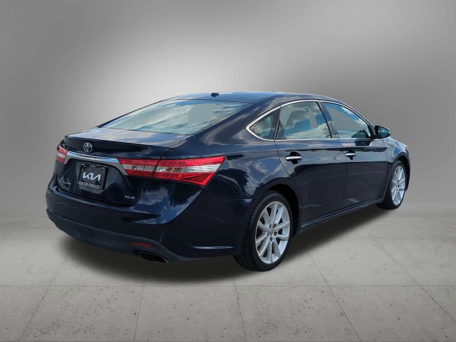 Thumbnail: 2013 Toyota Avalon - 6