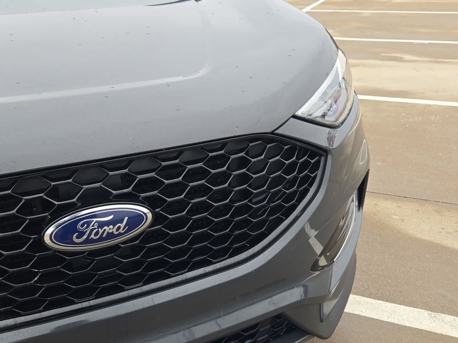 Thumbnail: 2021 Ford Edge - 11