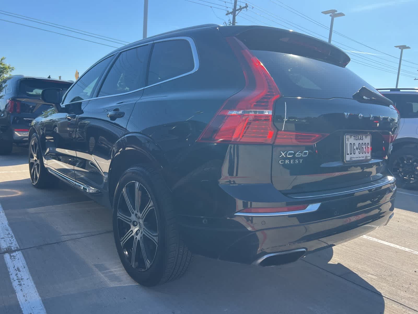 2018 Volvo XC60 Hybrid Inscription photo 3