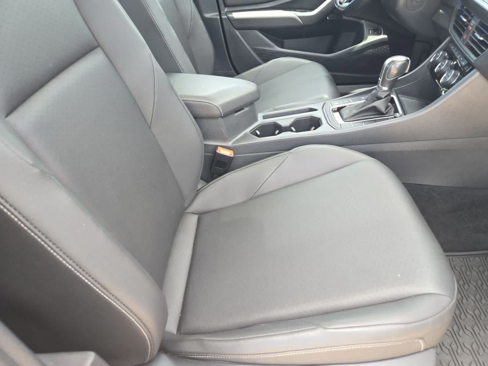 Thumbnail: 2019 Volkswagen Jetta - 20