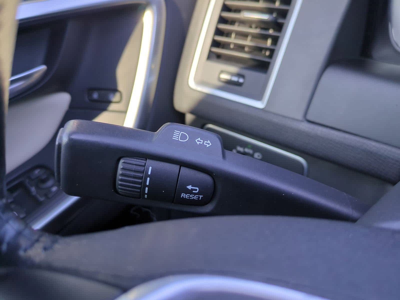 Thumbnail: 2016 Volvo XC60 - 26