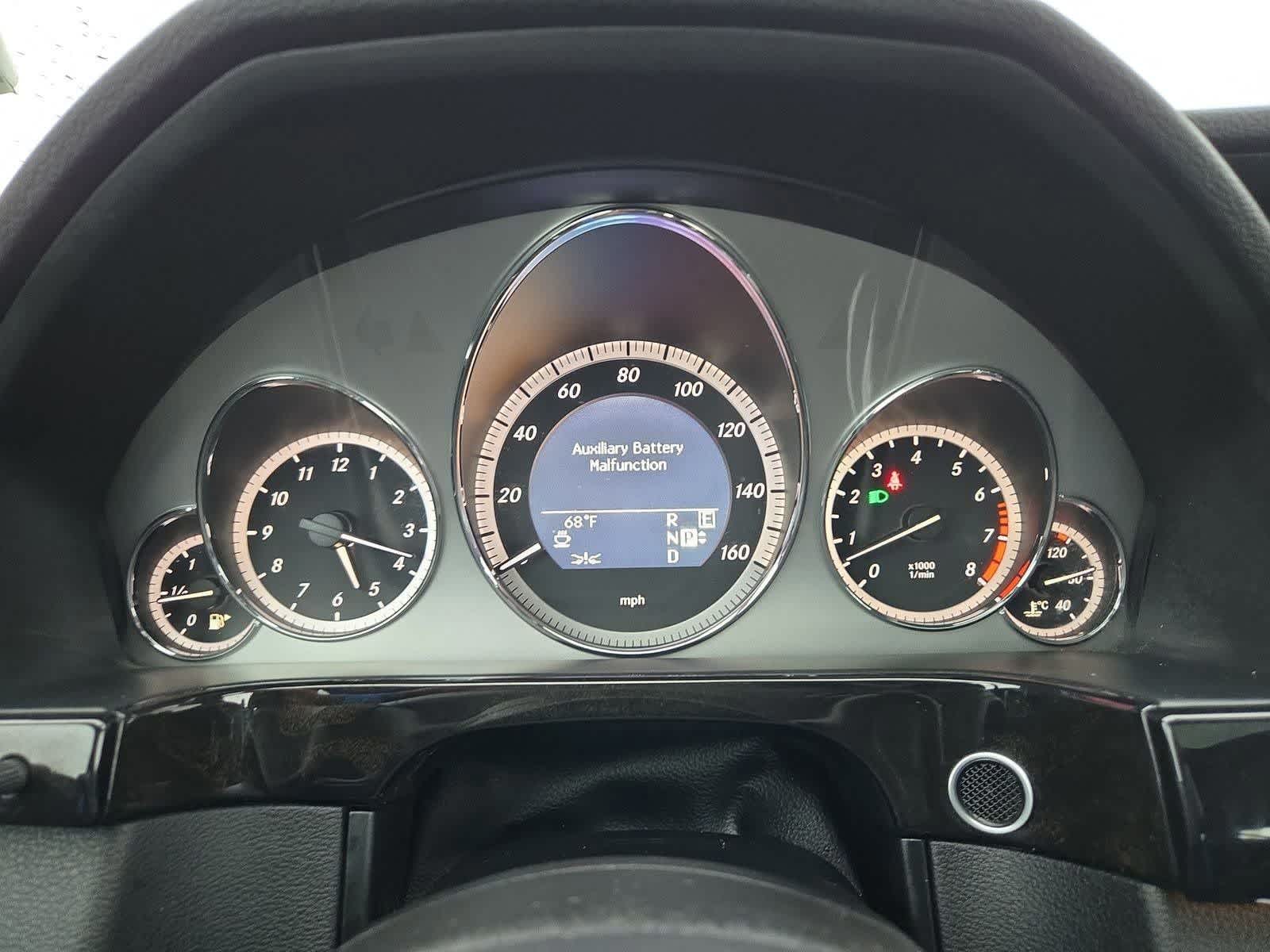 Thumbnail: 2011 Mercedes-Benz E-Class - 32