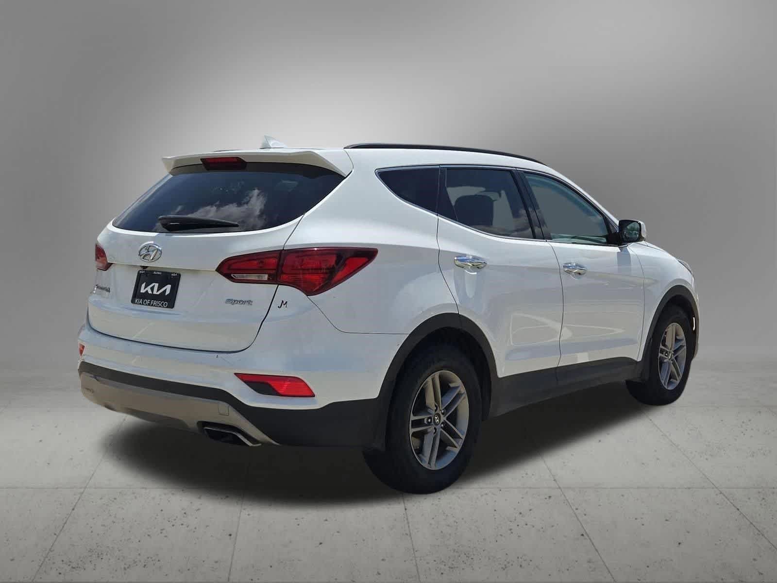 Thumbnail: 2017 Hyundai Santa Fe - 5