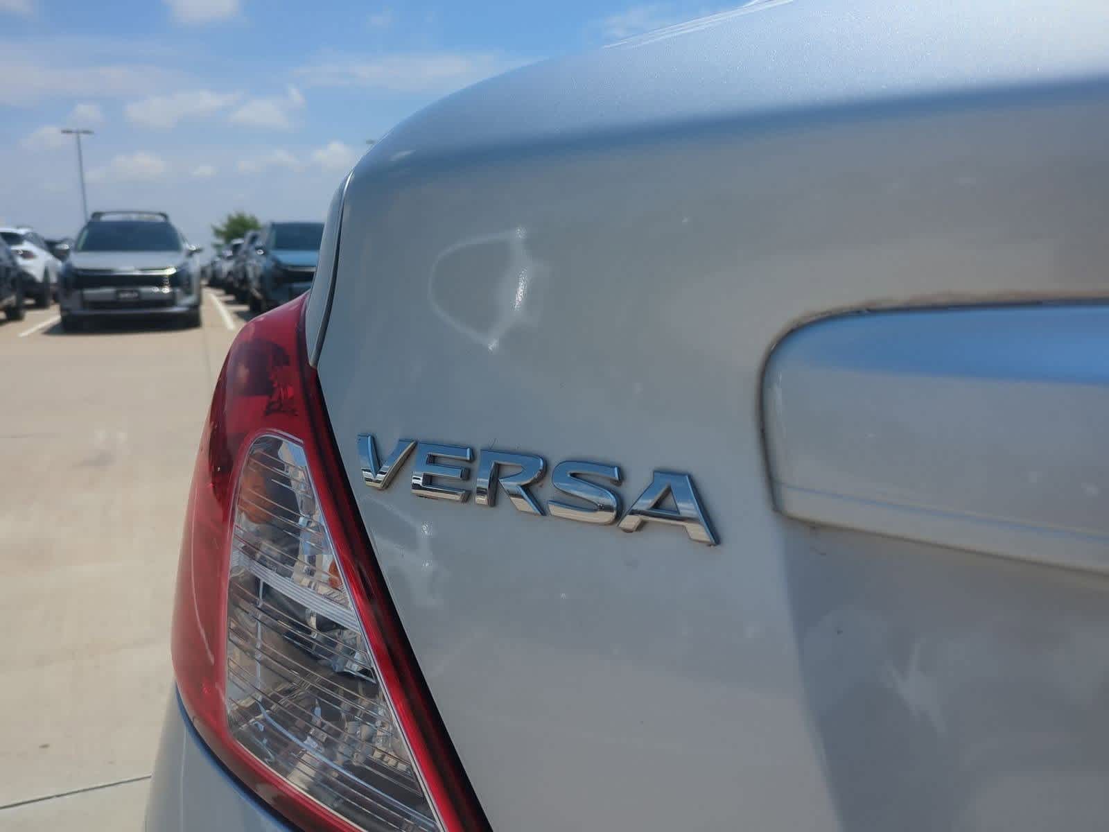 Thumbnail: 2012 Nissan Versa - 11