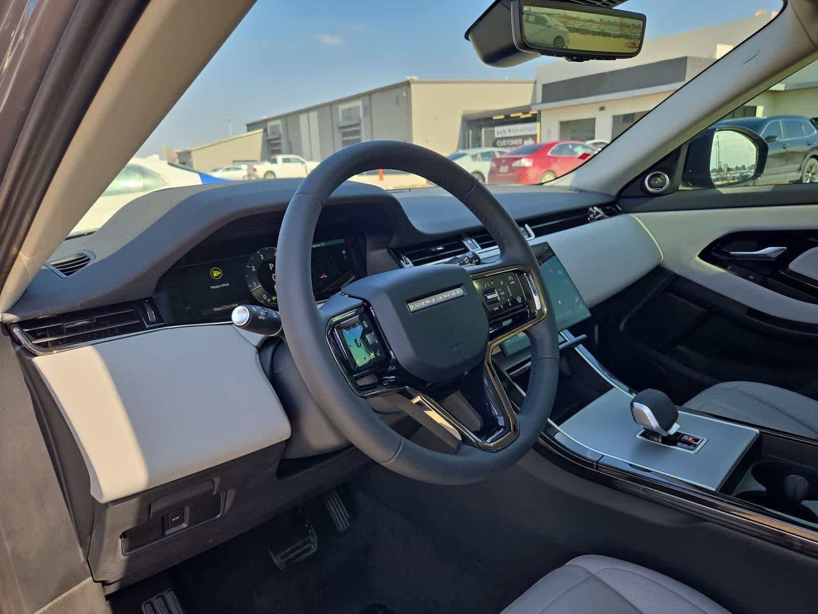 Thumbnail: 2025 Land Rover Range Rover Evoque - 2