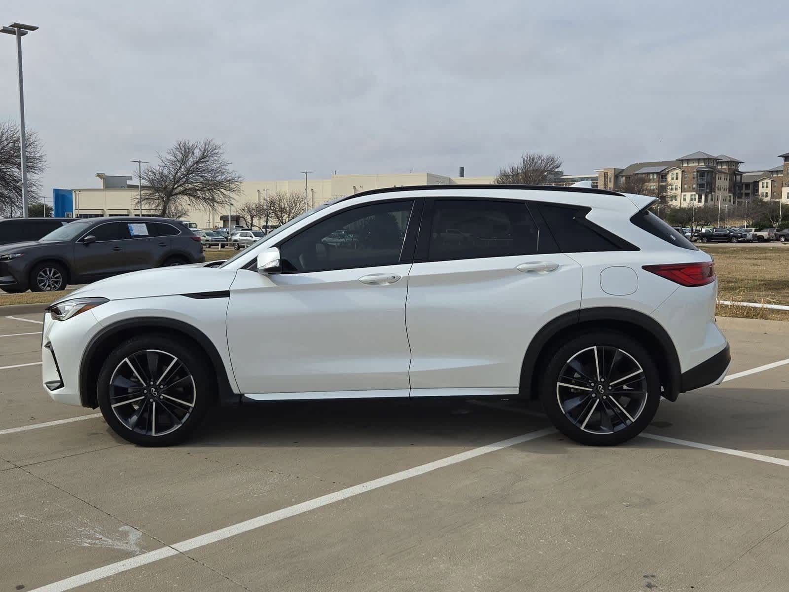 Thumbnail: 2025 INFINITI QX50 - 3