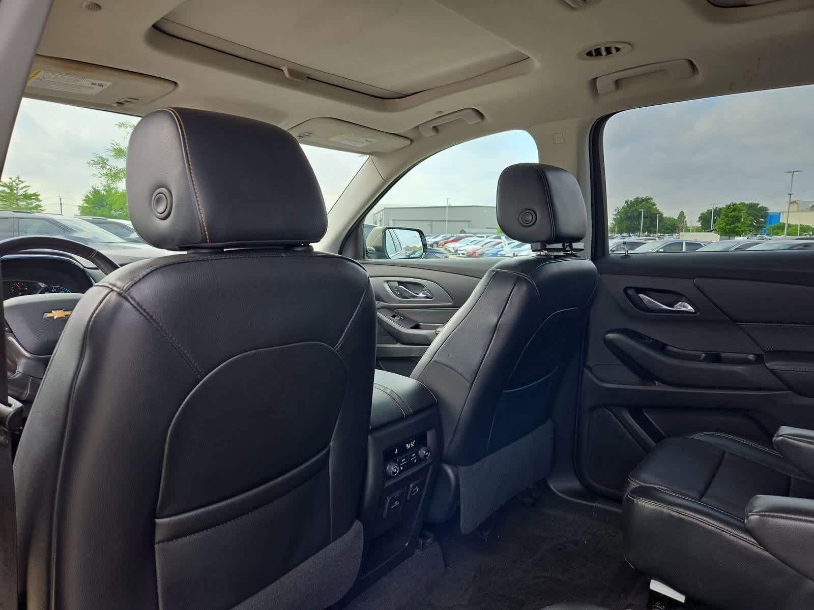 Thumbnail: 2018 Chevrolet Traverse - 17