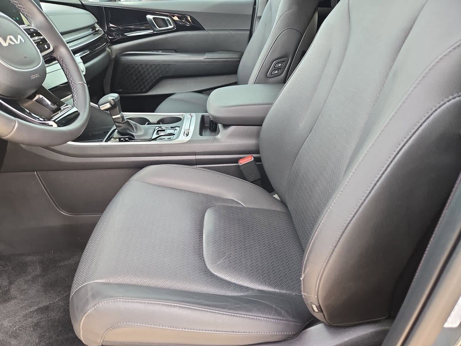 Thumbnail: 2025 Kia Carnival - 15