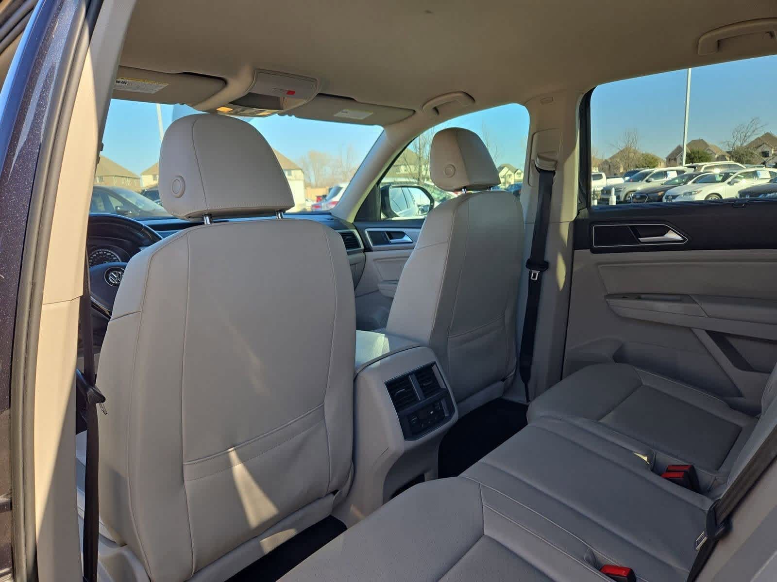 Thumbnail: 2018 Volkswagen Atlas - 18