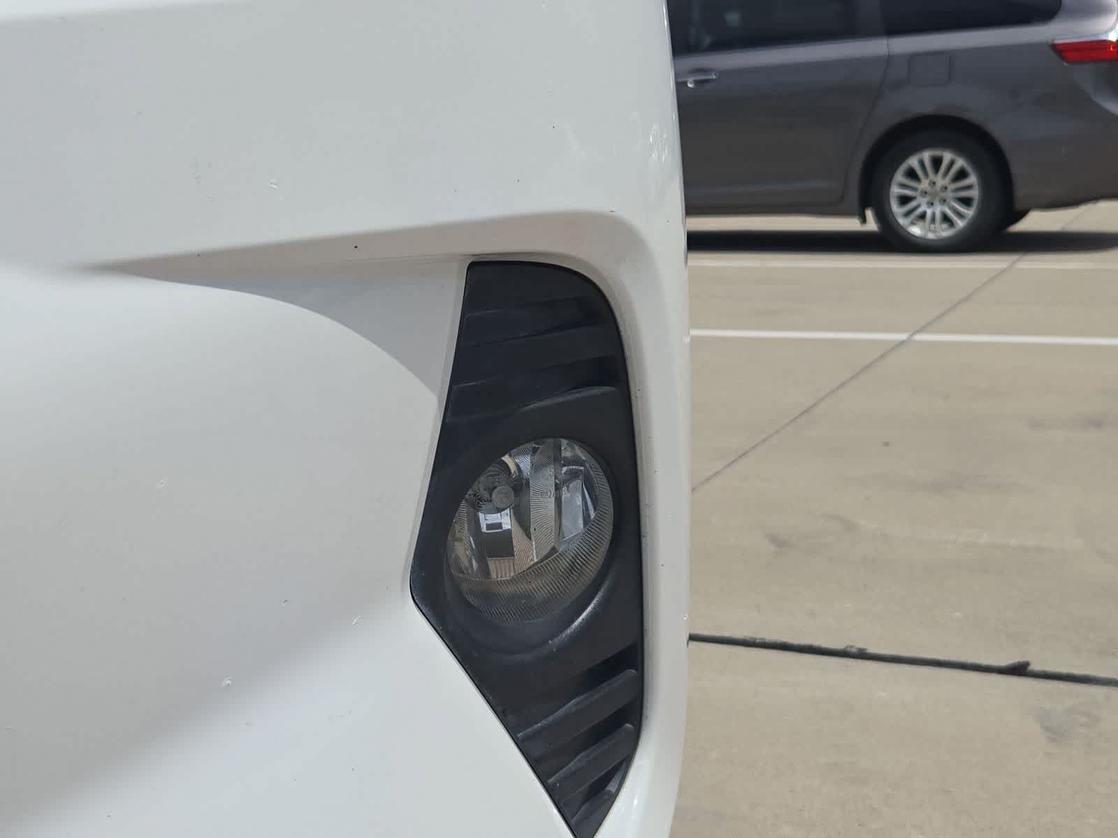Thumbnail: 2019 Toyota RAV4 - 9