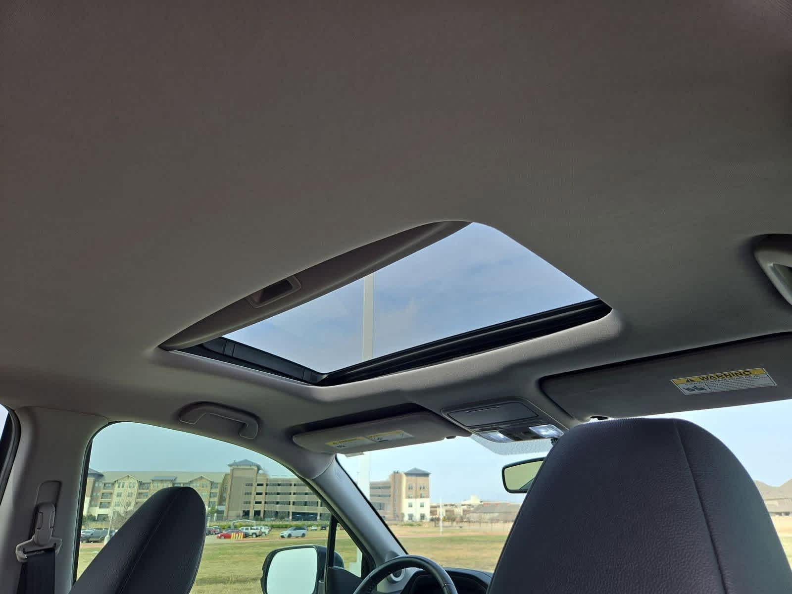 Thumbnail: 2018 Honda Pilot - 21