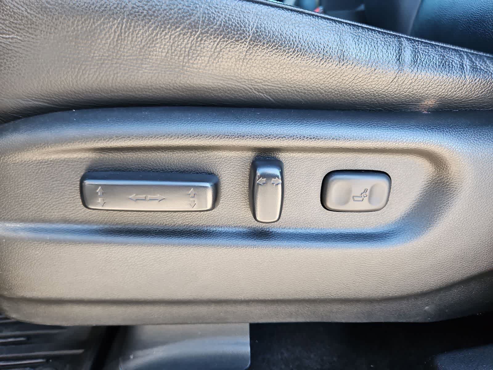 Thumbnail: 2020 Honda Pilot - 16