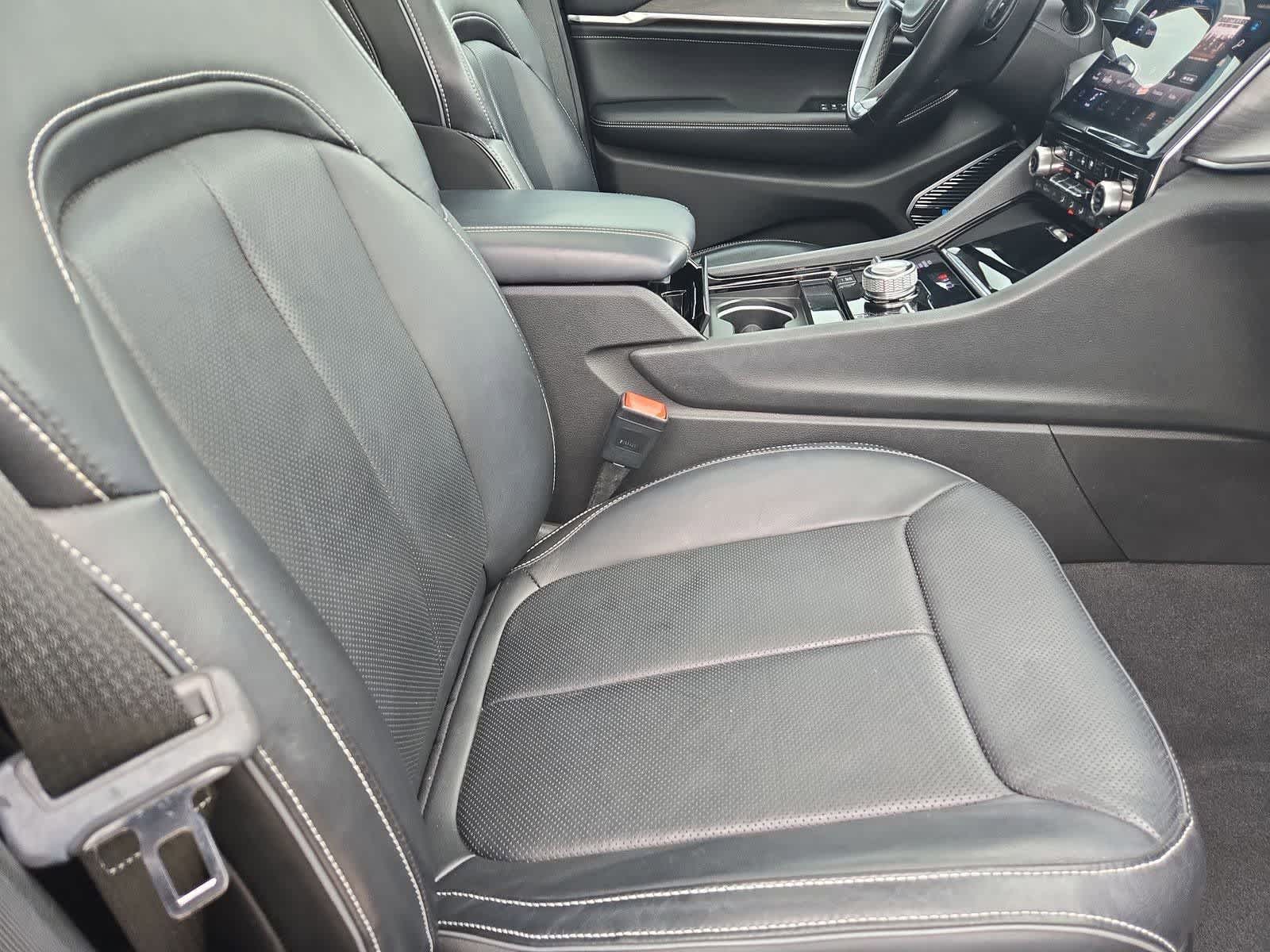 Thumbnail: 2022 Jeep Grand Cherokee - 22