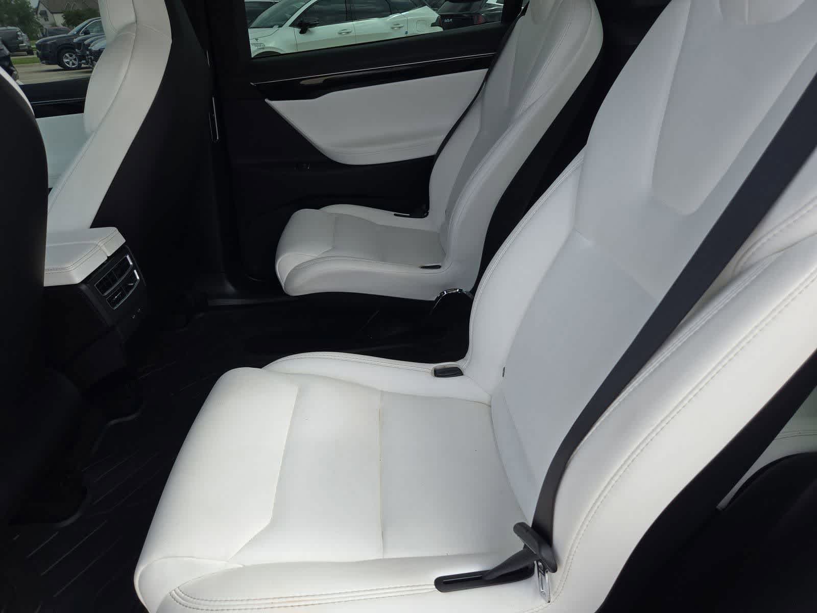 Thumbnail: 2018 Tesla Model X - 16