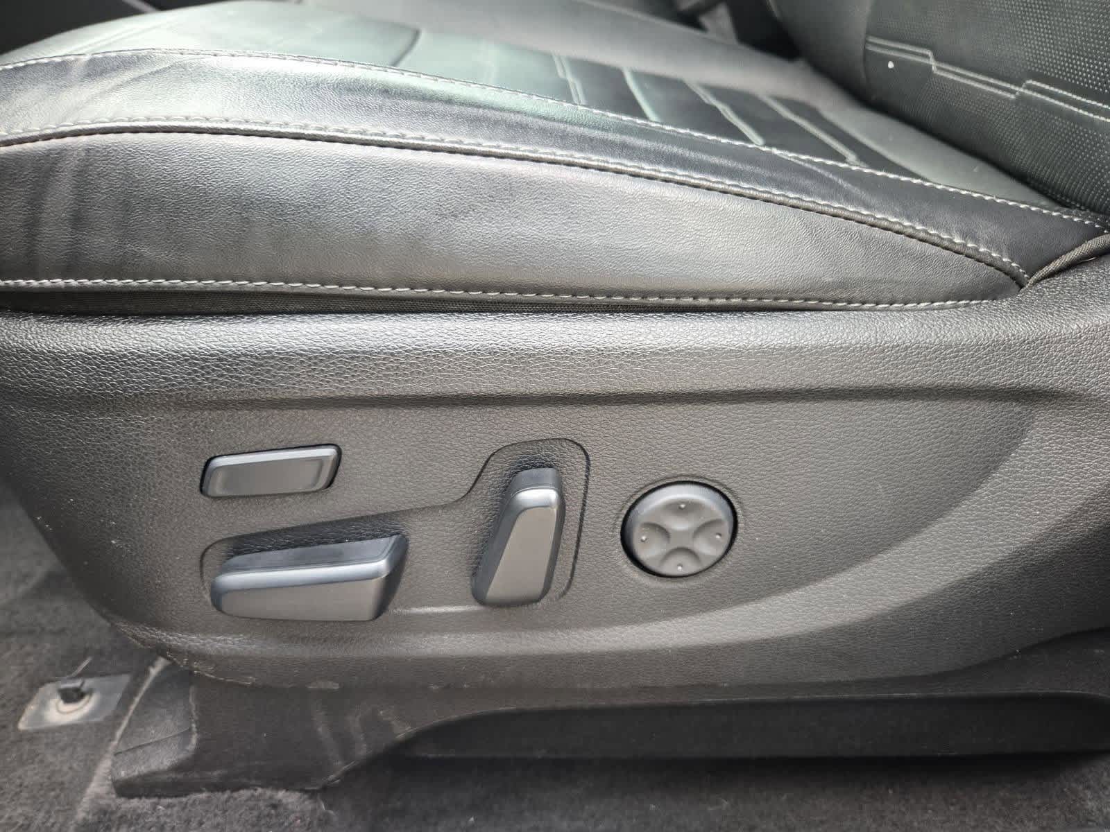 Thumbnail: 2023 Kia Telluride - 16