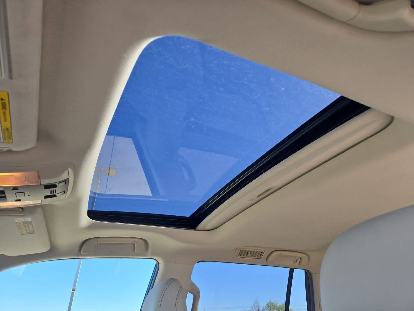 Thumbnail: 2019 Lexus GX - 18